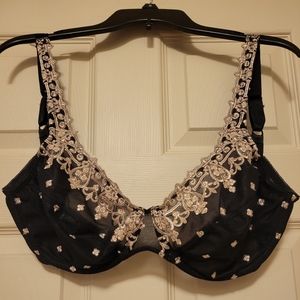 Black and tan lacy bra